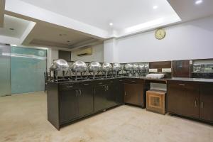 hotel bijwasan near yashobhomi