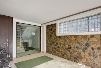 hotel bijwasan near yashobhomi