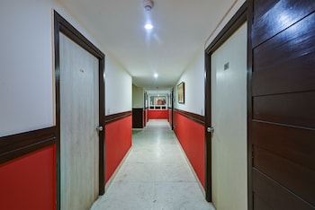 hotel bijwasan near yashobhomi