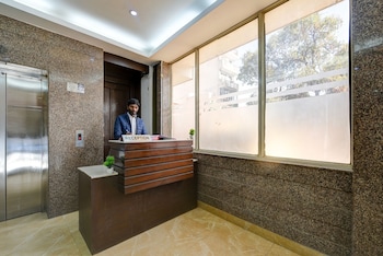 hotel bijwasan near yashobhomi