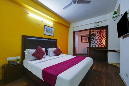 Hotel Bijwasan Near Yashobhomi,,3 star