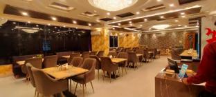 hotel varuna grand