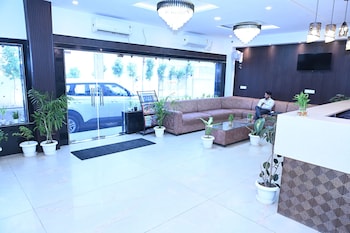 hotel varuna grand