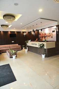 hotel varuna grand