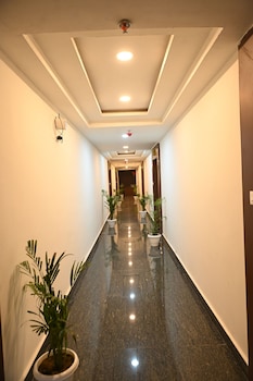 hotel varuna grand