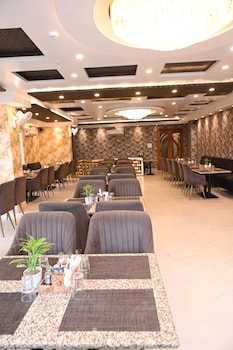 hotel varuna grand