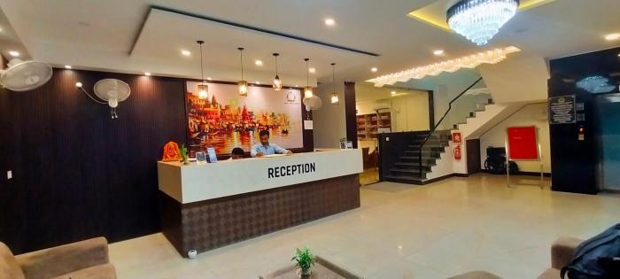 hotel varuna grand