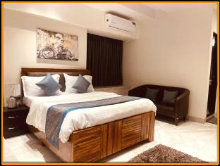 tim service apartment goregaon east near nesco