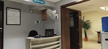 tim service apartment goregaon east near nesco