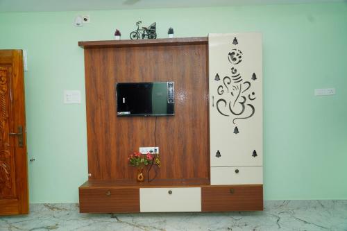 Mithra's Stays - 1Bhk, 2Bhk Apartments,,5 star