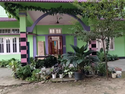 ajem lar homestay