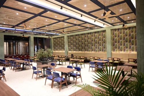 Club Charholi,,3 star