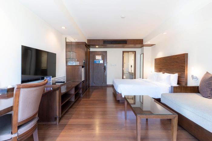journeyhub sukhumvit 26 bangkok