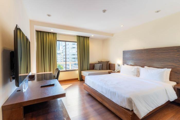 journeyhub sukhumvit 26 bangkok