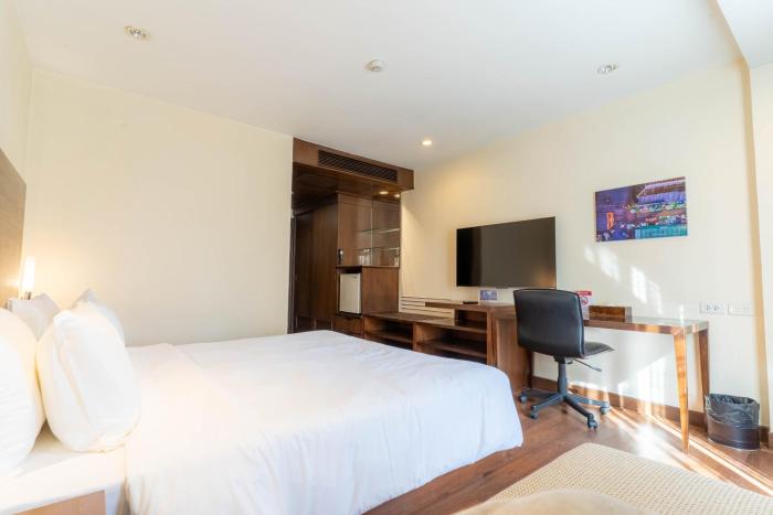 journeyhub sukhumvit 26 bangkok