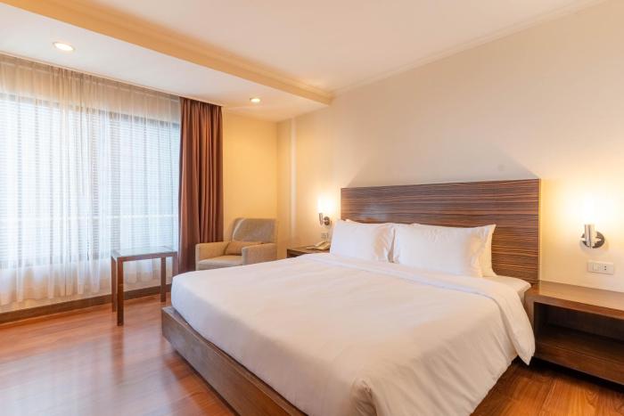 journeyhub sukhumvit 26 bangkok