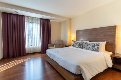 journeyhub sukhumvit 26 bangkok