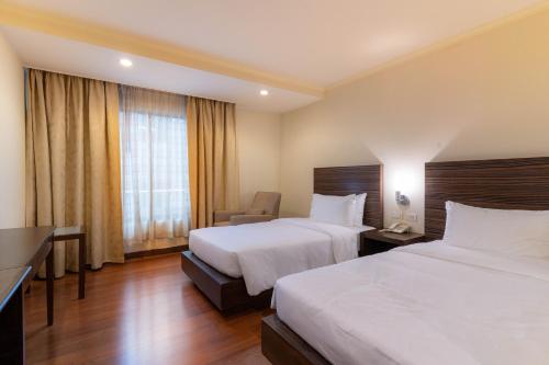 journeyhub sukhumvit 26 bangkok