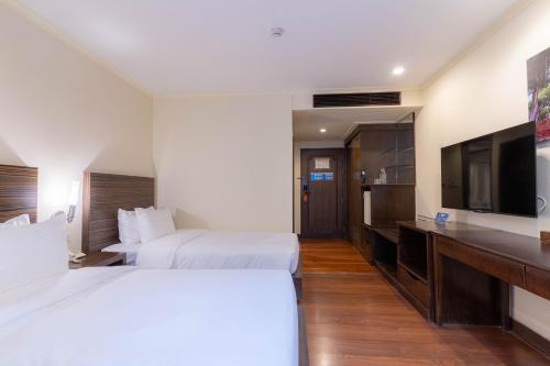 journeyhub sukhumvit 26 bangkok