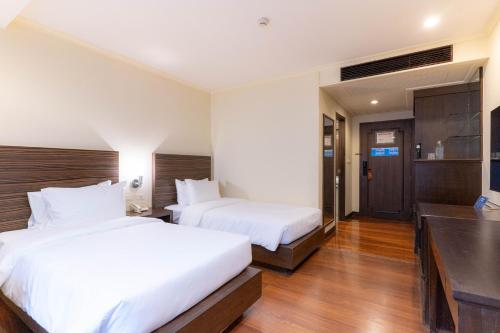 journeyhub sukhumvit 26 bangkok