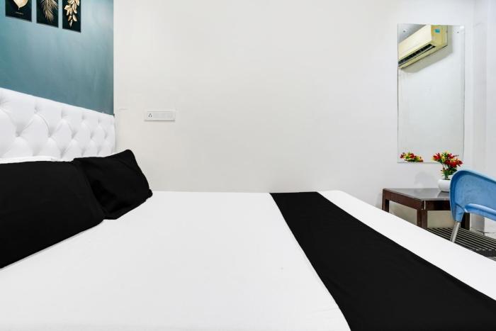 hotel o om sai palace