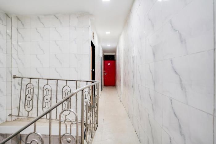 hotel o om sai palace