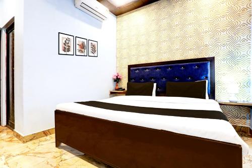 Hotel O S B Guest House,,4 star