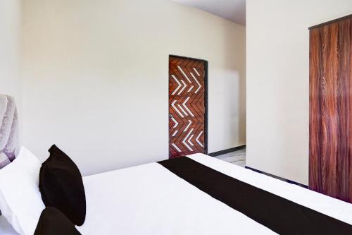 hotel o midwaytreat burhanpur