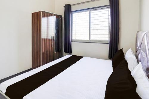 Hotel O Midwaytreat Burhanpur,,4 star