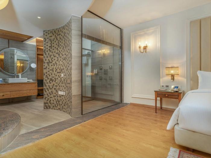 sarovar premiere srinagar