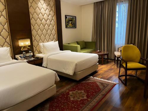 sarovar premiere srinagar