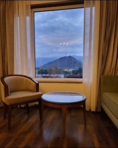 sarovar premiere srinagar