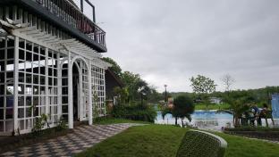 nature lovers resort