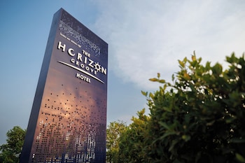 the horizon groove hotel