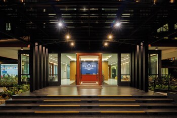 the horizon groove hotel