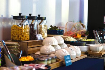 the horizon groove hotel