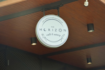 the horizon groove hotel