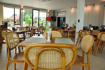 the horizon groove hotel