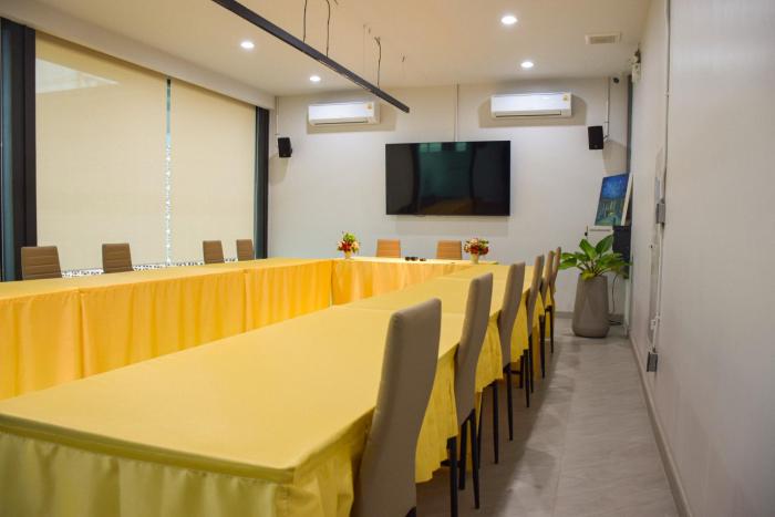 the horizon groove hotel