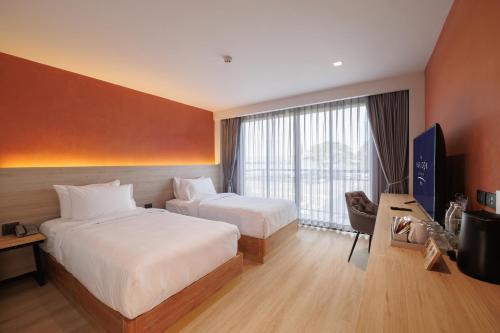 the horizon groove hotel