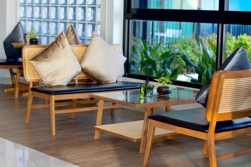 the horizon groove hotel