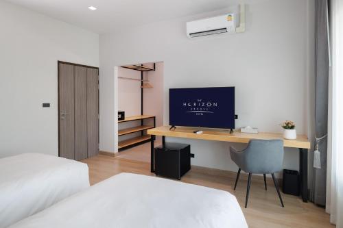 the horizon groove hotel