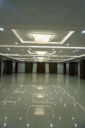 hotel ratan elite