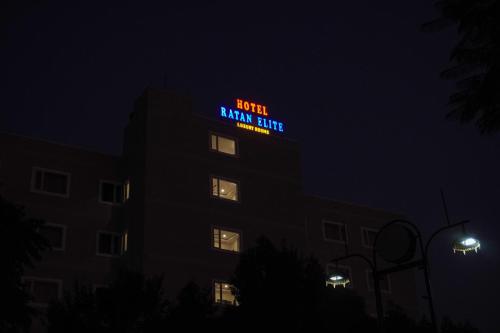 Hotel Ratan Elite,,3 star