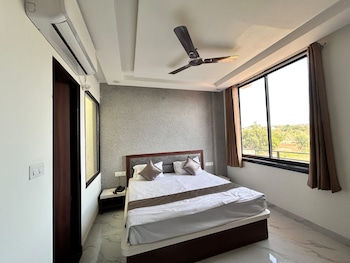 pratibha hotel and restaurant