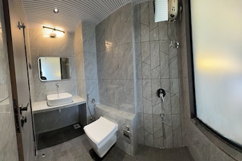 hotel kushala grand dombivali