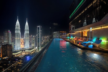 imperial luxury suites klcc by moonway