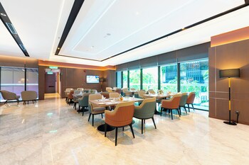 imperial luxury suites klcc by moonway