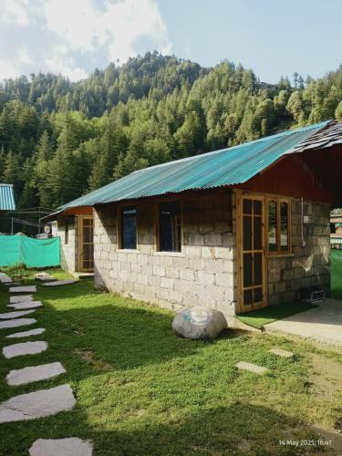 Hiideout Cottages And Camps,,3 star