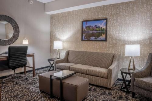 drury plaza hotel college station